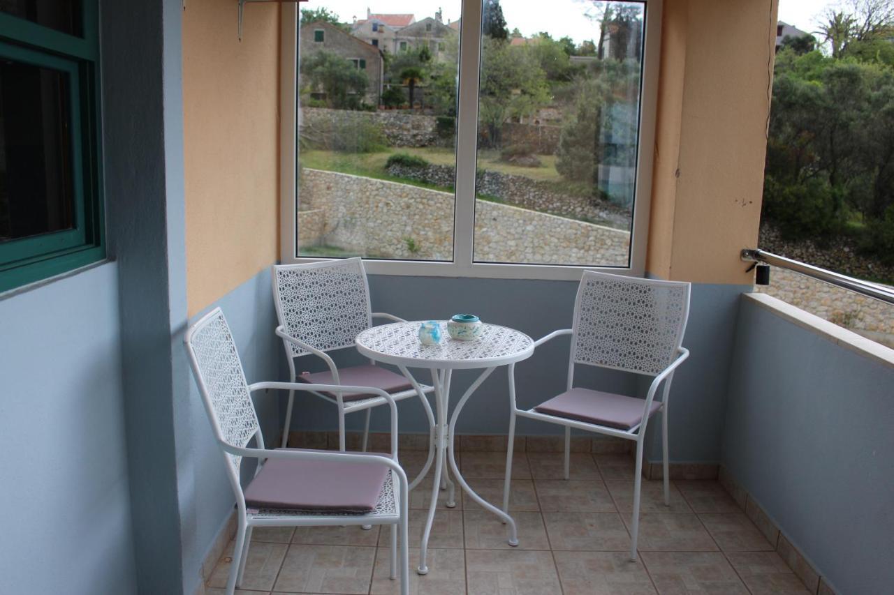 Apartment Lilly Nerezine Exterior foto